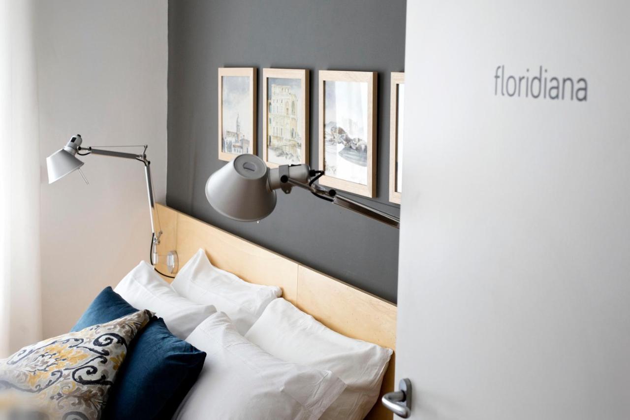 Vivaldo Suite Piazza Dei Martiri - Guest House Naples Exterior photo